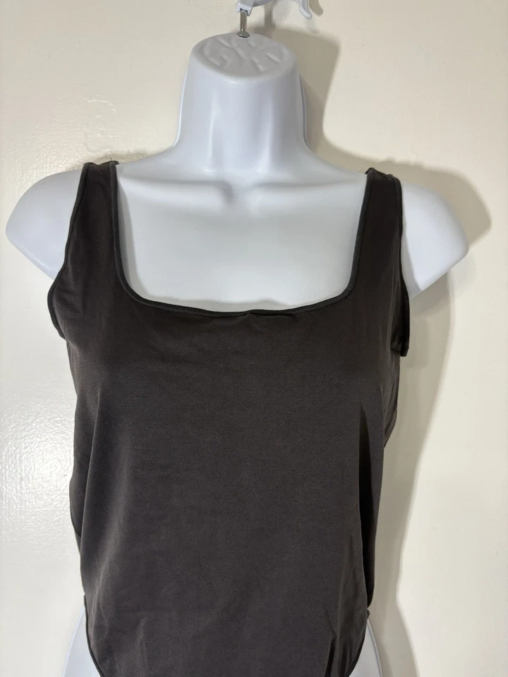 Body SKIMS para mujer se adapta a todos cuello cuadrado sin mangas gris oscuro talla 2X/3X Foto 2 de 4