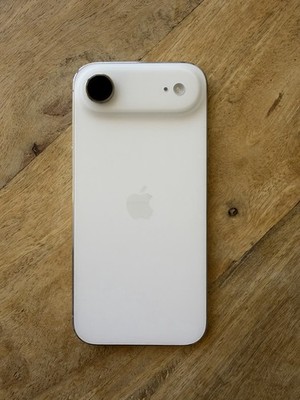 iPhone Air unlocked 256gb Cloud White