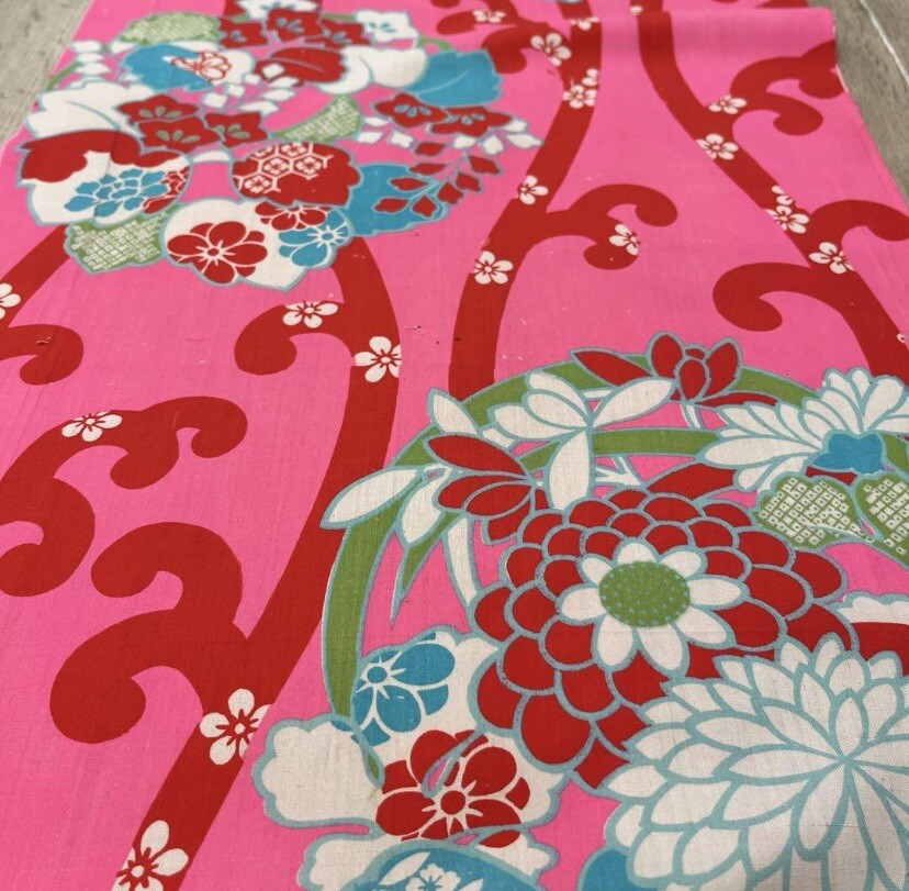 Japanese Antique Vintage kimono Silk offcuts Scraps of fabric girls