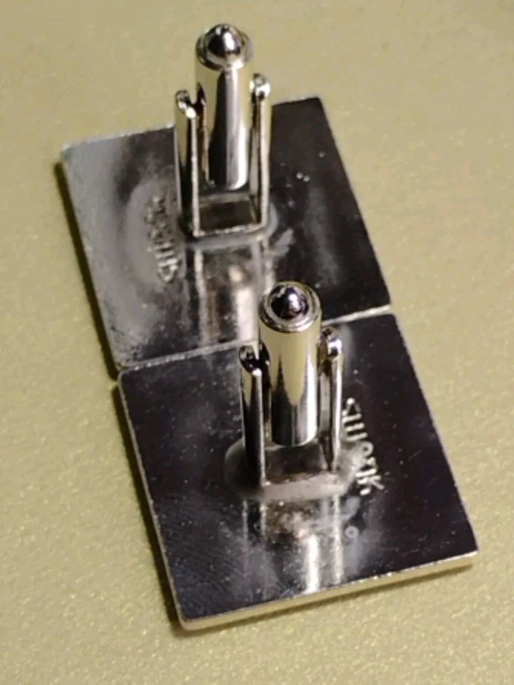 Gemelos cuadrados medallón cabeza de león SWANK de colección, esmalte violeta/negro, ¡usados! Foto 2 de 4