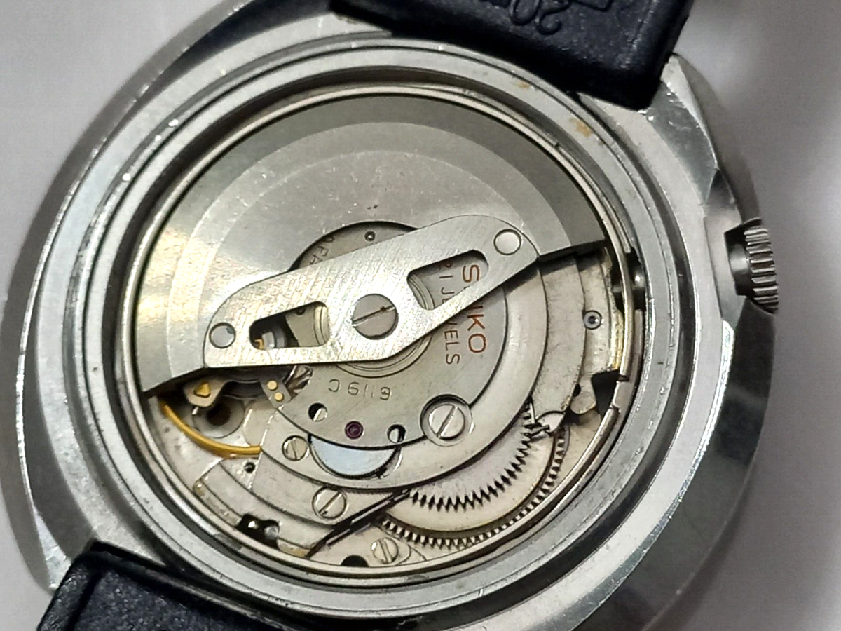 1970'S SEIKO 5 SPORTS 6119-6400 UFO DIVER'S WATER 70M RESIST