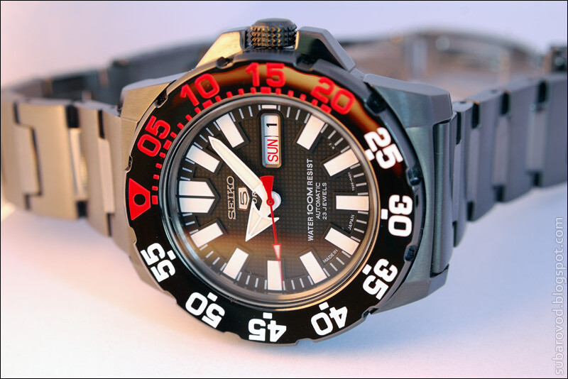 SEIKO5 自動巻きsnzf53j1 ベビーモンスター Seiko 5 Sports SNZF53 SNZF53J1 Night Baby Monster Auto Diver Japan