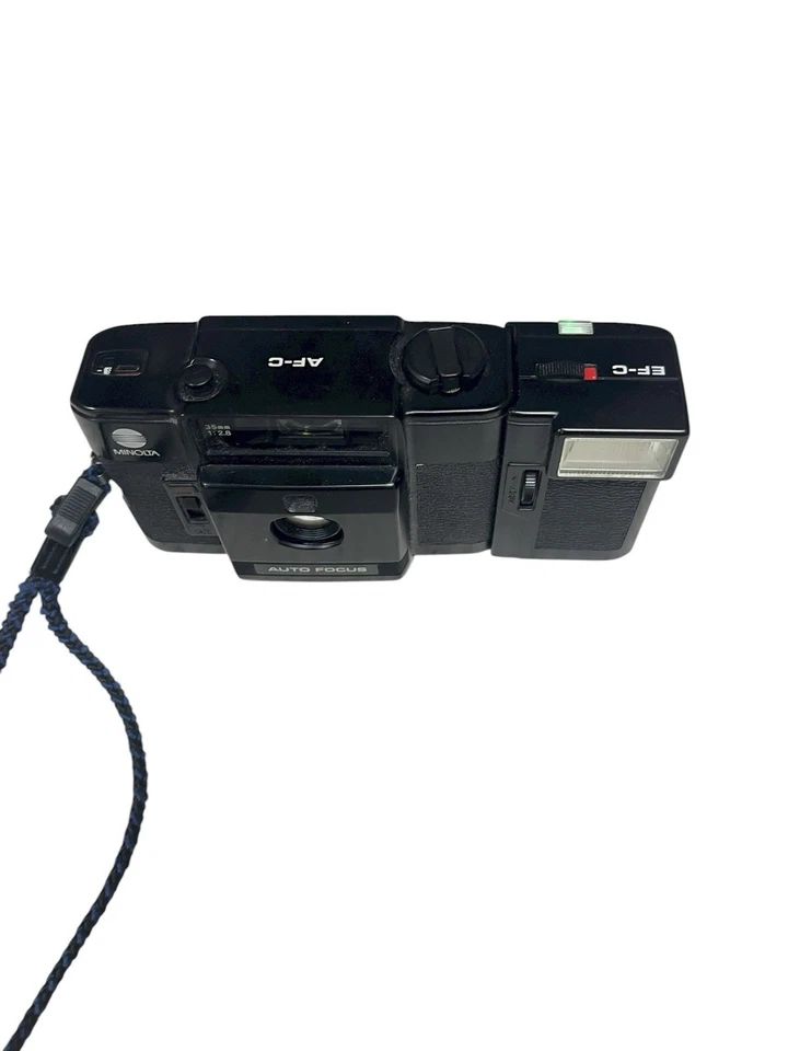 Cámara de enfoque automático y flash Minolta AF-C y EF-C probados funcionando sin baterías Foto 3 de 4