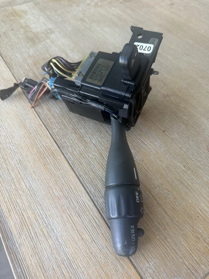 Interruptor de faro de peligro intermitente intermitente señal de giro Chevrolet Cavalier 95-05 brazo de palanca Foto 3 de 4