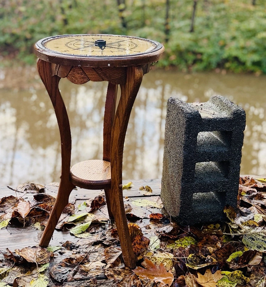 实木边桌,手工制作带 12 英寸斜角锯片,环氧树脂,激光雕刻机 — 第 3/4 张图片