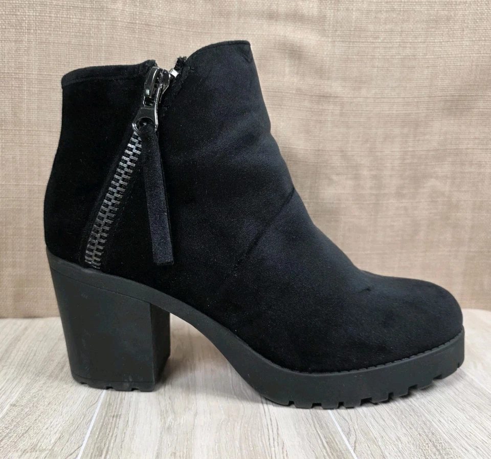 In Solia Spring Black Suede Side Zip Block Heel Ankle Boots Women's Size 8.5 - Image 3 of 4