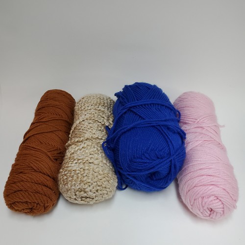 4 Knäuel gemischtes Garnpaket: braun, blau und rosa