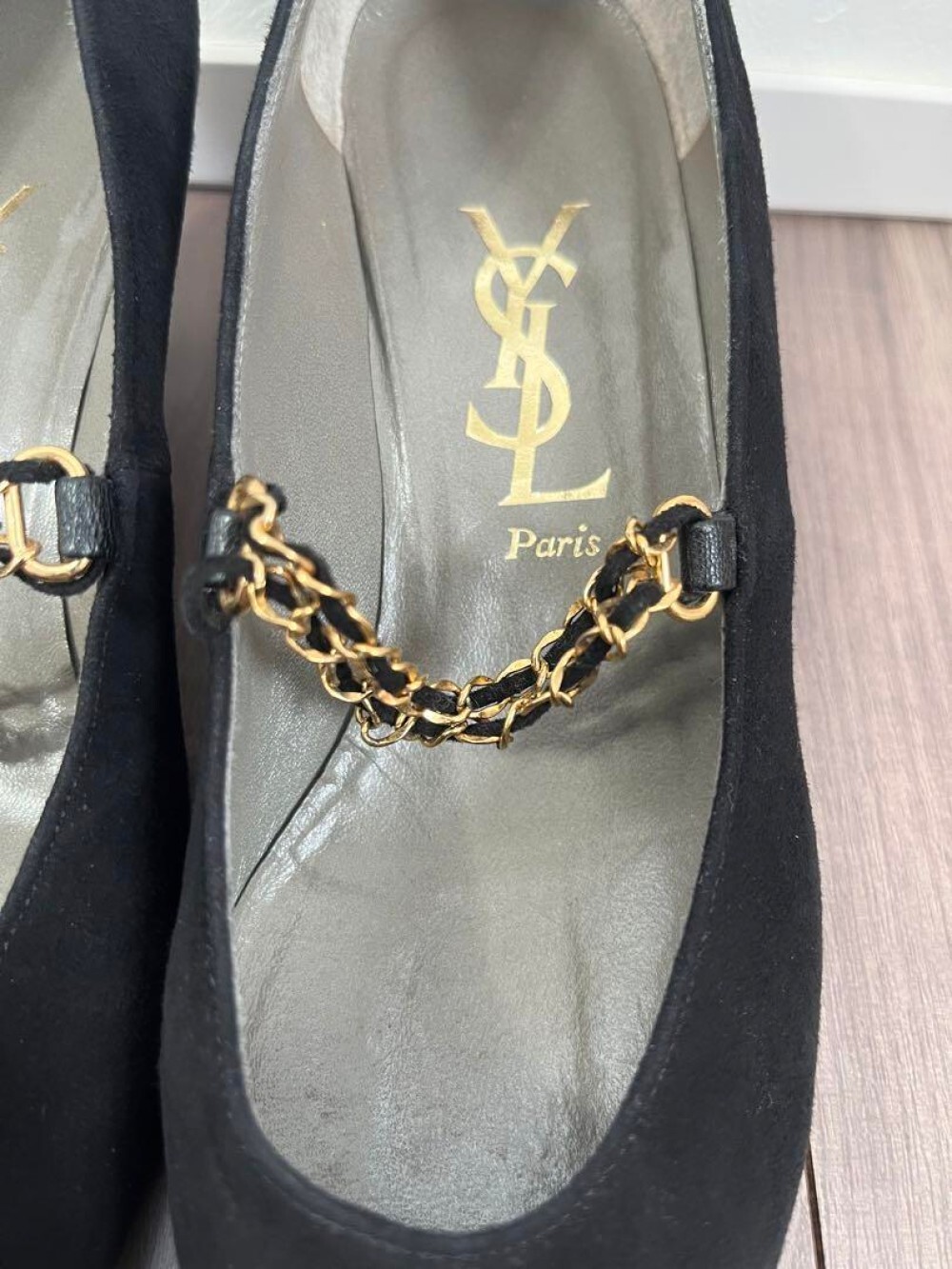 Saint Laurent YSL decolte tacco EU35 5 US5 5 nero camoscio catena YSL autentico