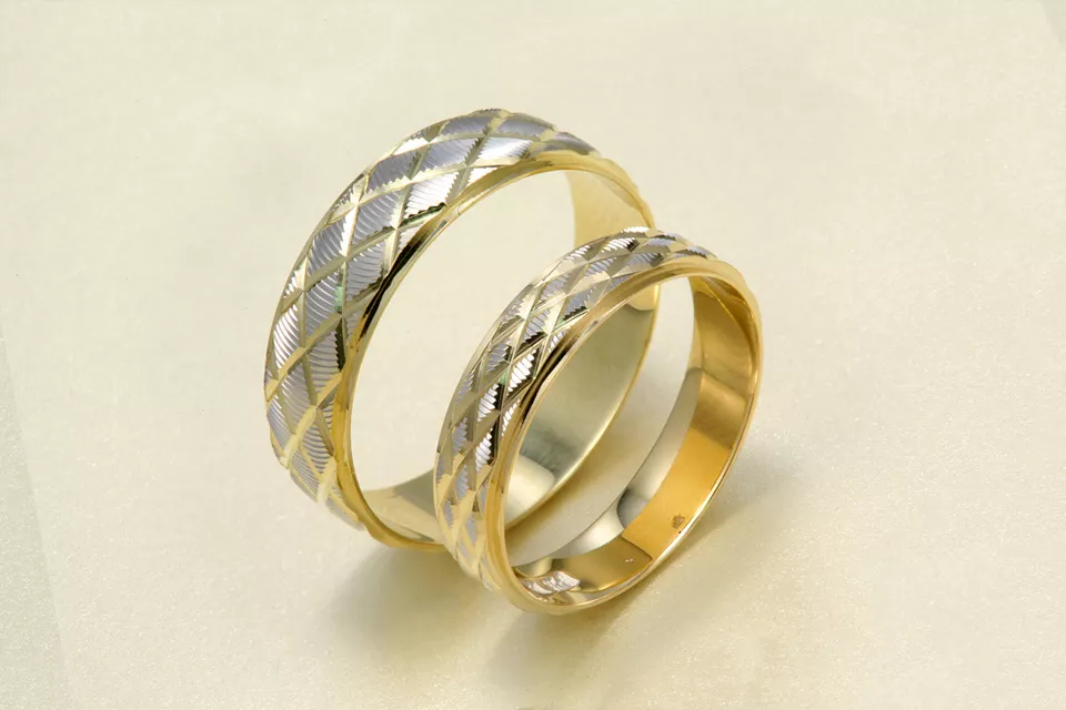 14K Two Tone Gold Wedding Band Ring Set His Hers Matching Duo Diamond Pattern - Image 3 of 4
