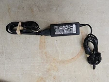 25GG15 DELL LA45NM140 POWER SUPPLY, UNIVERSAL --  19.5 VDC / 2310MA, VERY GOOD