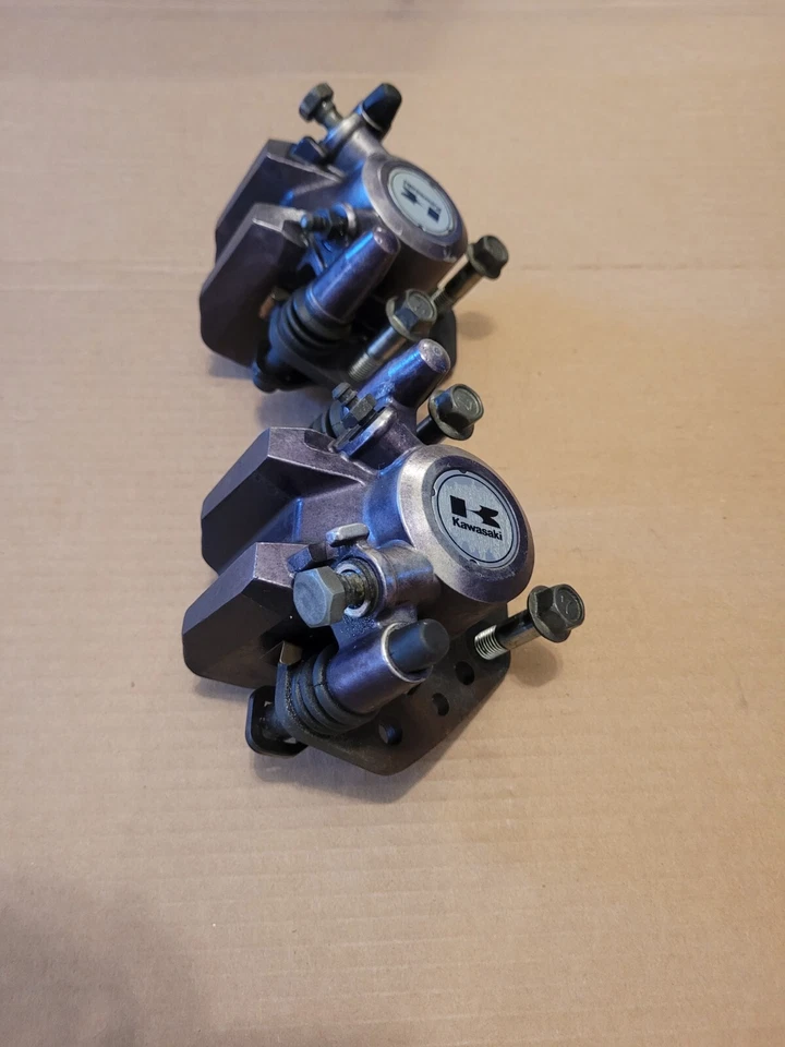 Conjunto pinza kawasaki zn1100 ltd, delantera Foto 2 de 4
