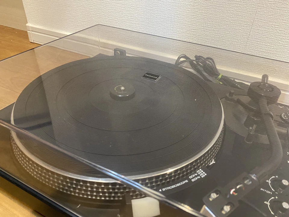 Technics SL-2000 Direct Drive Turntable Record Audio Player Black w/ New Stylus - Image 2 of 4