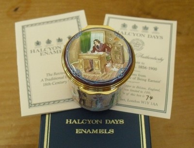 Boxed Ltd Ed Halcyon Days Oscar Wilde Centenary Emaille Box - 1 7/8'' (4,75 cm)