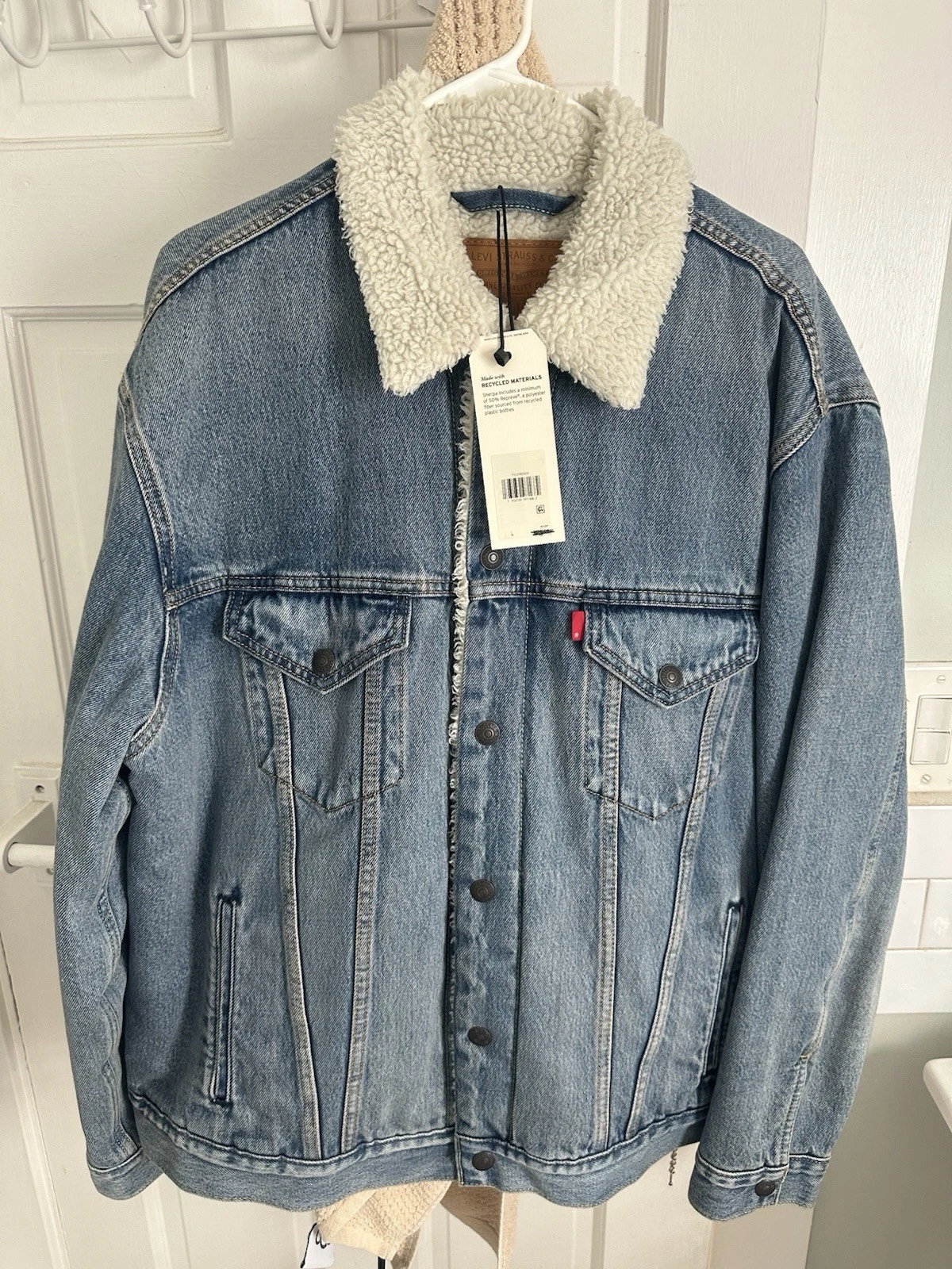Levi's Men's Blue Jeans Trucker Jacket Lined Size large, New With Tags!!!