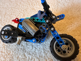 Vintage LEGO Racers set 8370 - Nitro Stunt Bike; 100% complete with box & manual