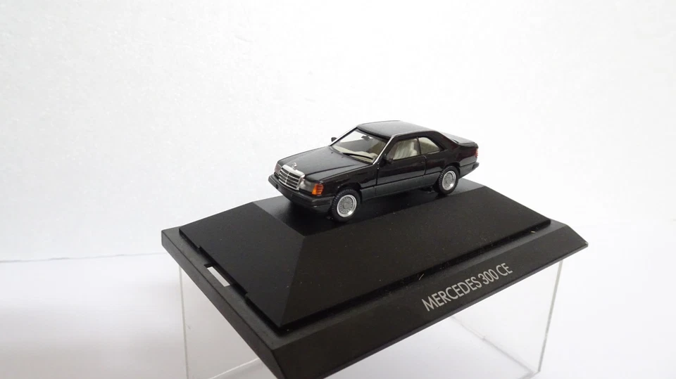 HERPA   mercedes   300 ce   1/87 - Photo 2/3