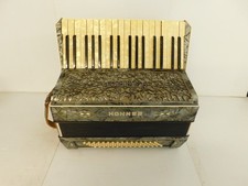 VINTAGE HOHNER ACCORDION NYG91 