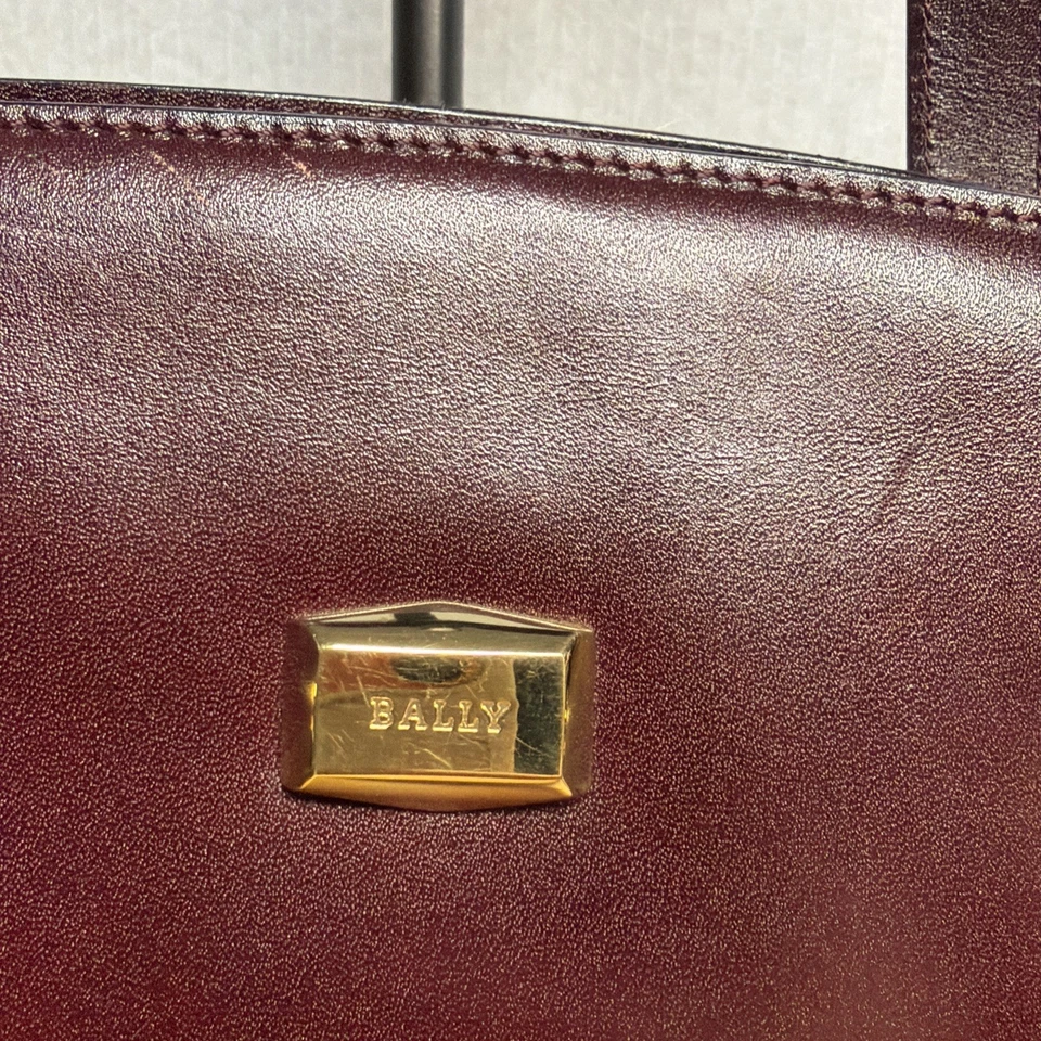Vintage Authentic BALLY Burgundy Smooth Leather Handbag Zipper Made in Itay EUC - Image 3 of 4