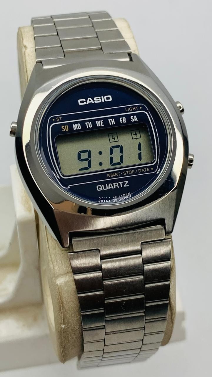 Vintage Men's Casio Quartz Digital 31QR-20 Watch - VintageWatches.PK Vintage Men's Casio Quartz Digital 31QR-20 Watch - vintagewatches.pk