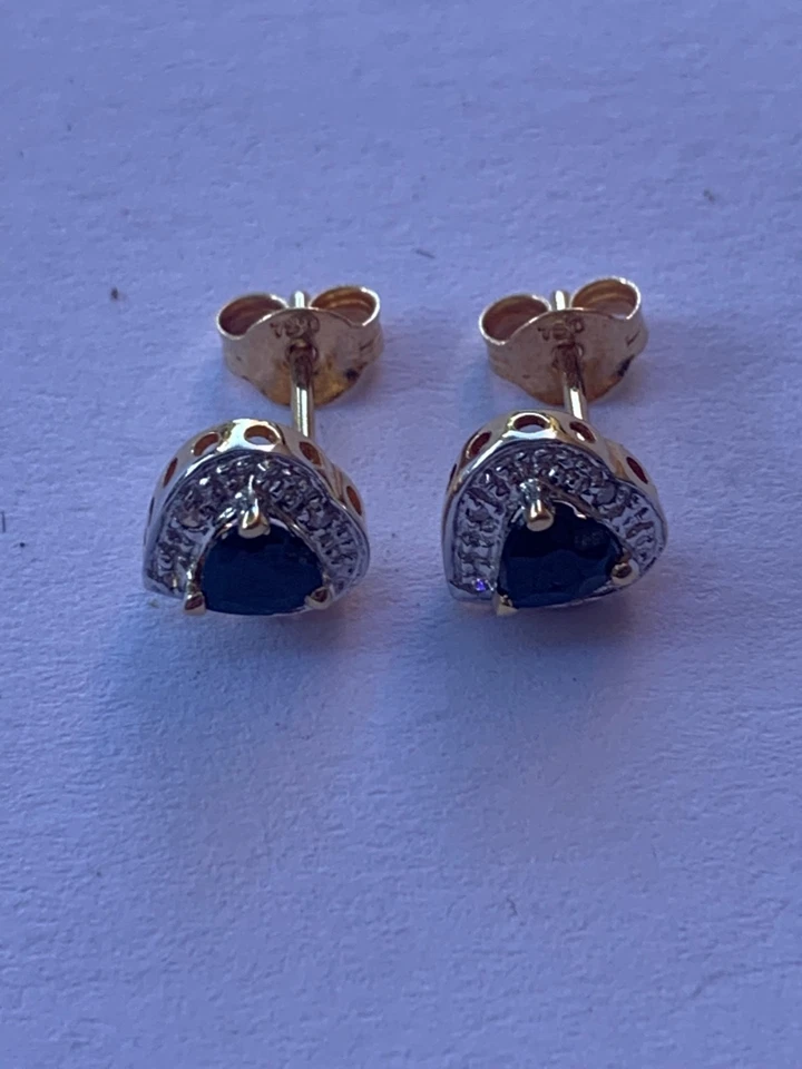 SUPERBE PAIRE DE BOUCLES D'OREILLES OR JAUNE 18 CARATS + 2 SAPHIRS + 6 DIAMANTS - Photo 2/4