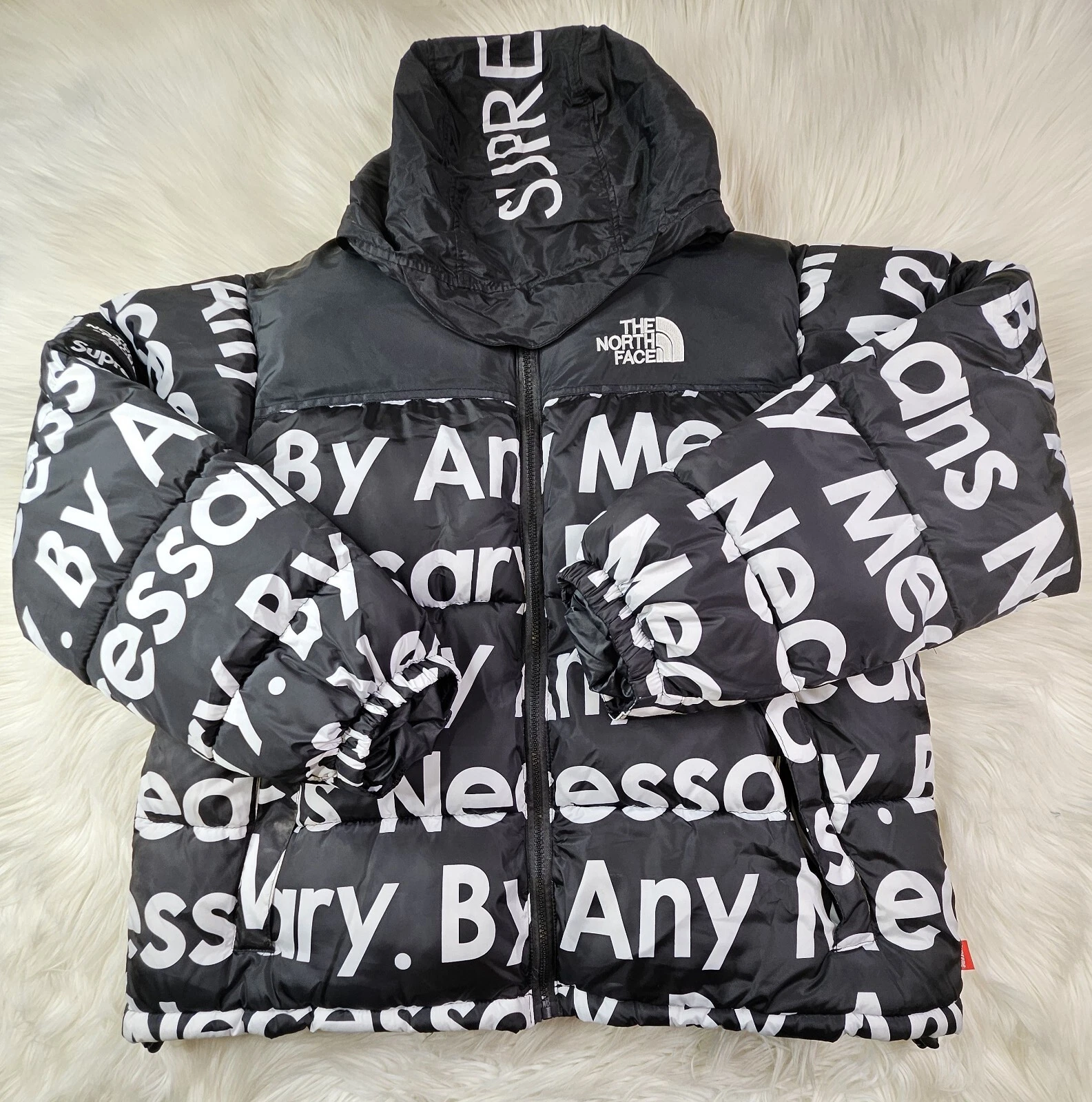 Supreme x The North Face par tous les moyens Nuptse nécessaire (XL) 