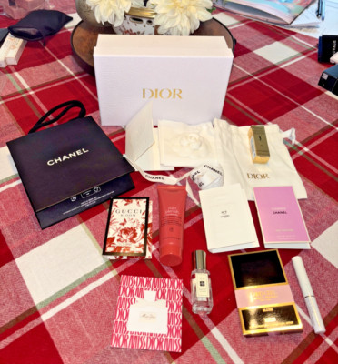 Chanel VIP Dior Gucci Ysl beauty bag holiday Perfume Lip gift Set party   $257