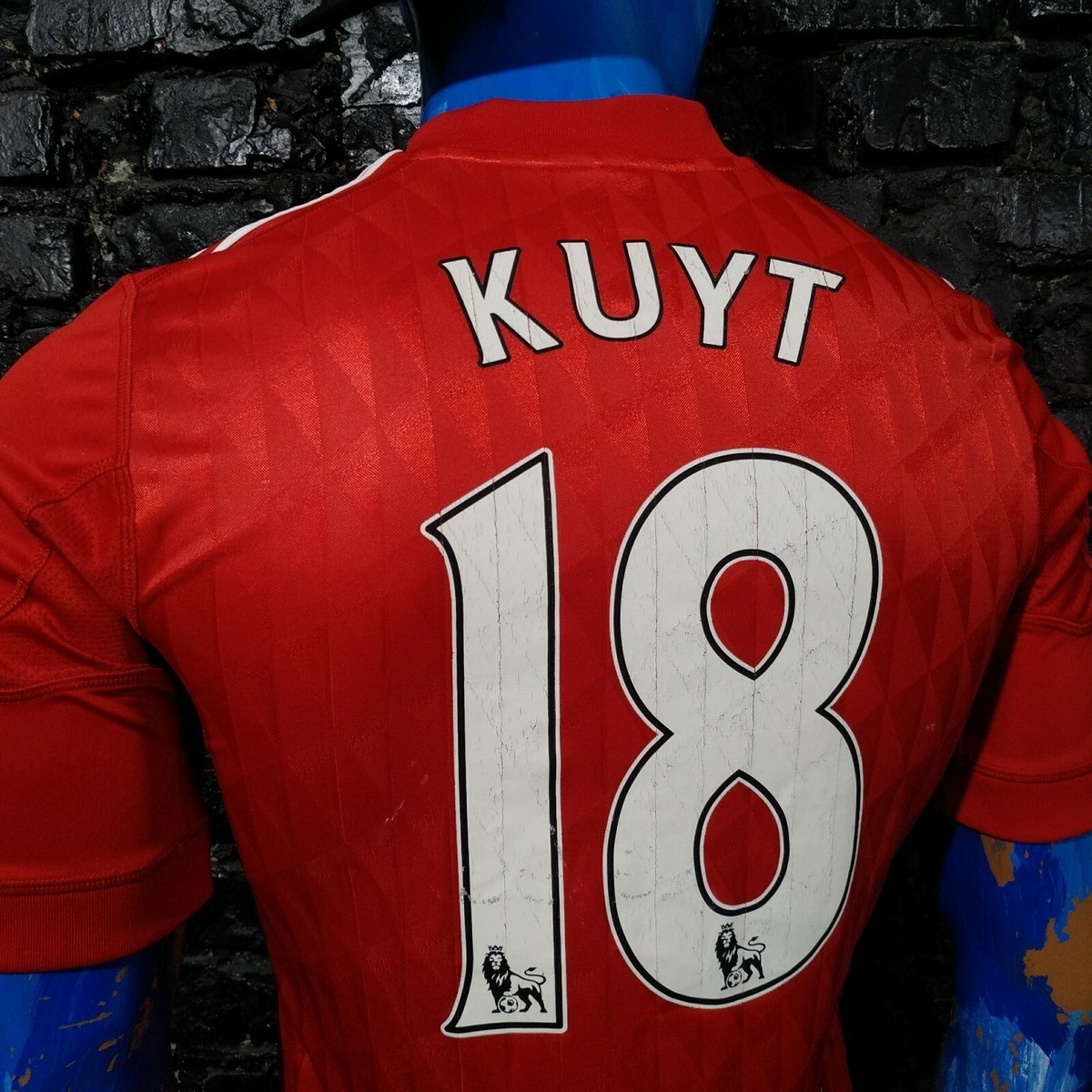 Kuyt Liverpool Home football shirt 2010 - 2012 Adidas P96763 Mens