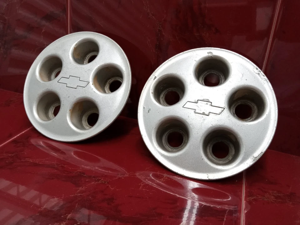 Chevrolet Cavalier Corsica Beretta 1991-1996 (2) tapas centrales OEM P/N # 22551359 Foto 2 de 4
