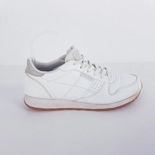 Sketchers Womens Size 7 37 White Silver Air Cooled Memory Foam Sneakers Jogger