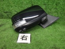 Retroviseur droit (ou coque) Nissan SERENA