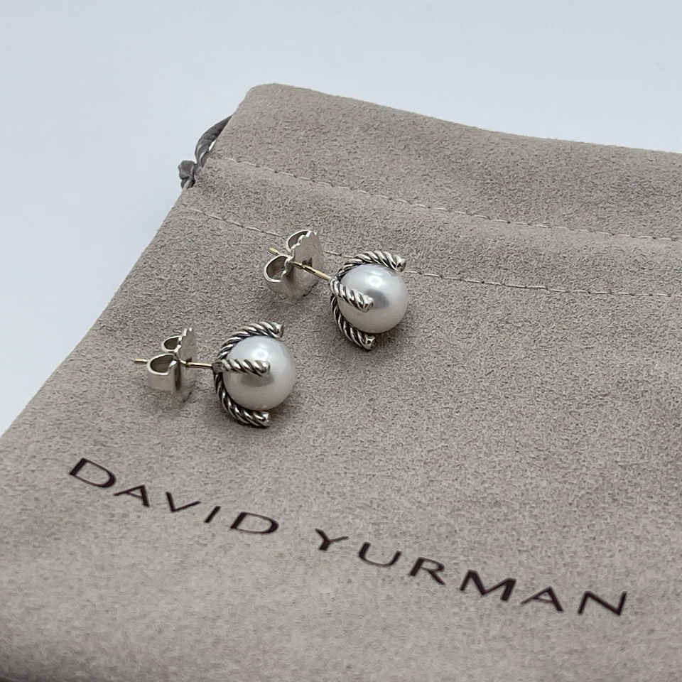 Pendientes David Yurman de plata de ley 925 con perlas de diamantes de 9,5 mm Foto 2 de 4