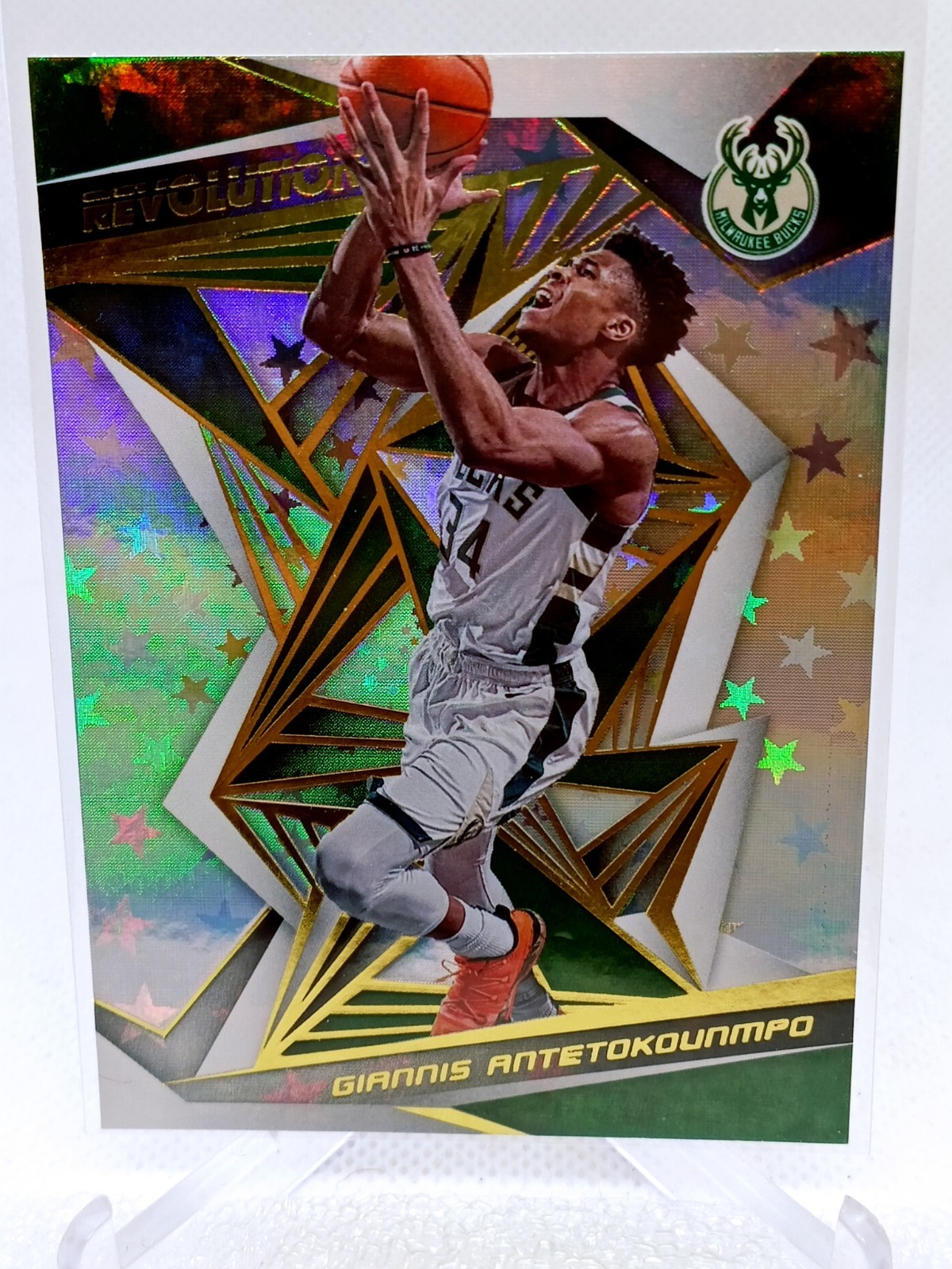 2019-20 Panini Revolution - Giannis Antetokounmpo #76 Astro