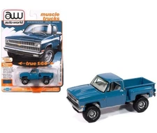 Auto World 1981 Chevrolet Silverado Stepside 10 4×4 Medium Blue 64452 A 1/64