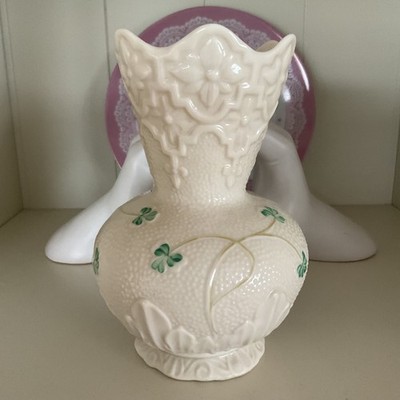 Belleek Blumenvase klassisches irisches Porzellan Kleeblatt Kleeblatt Dekoration