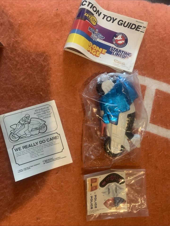 Figura de Acción y Robo-Cycle Kenner 1988 Robocop Ultra Police Versión Española Foto 4 de 4