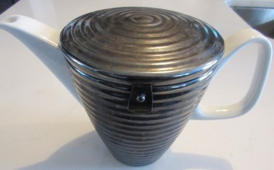 VINTAGE MCM 1950s ''BEEHIVE'' COFFEE POT by GERMAN KURT RADTKE, WMF