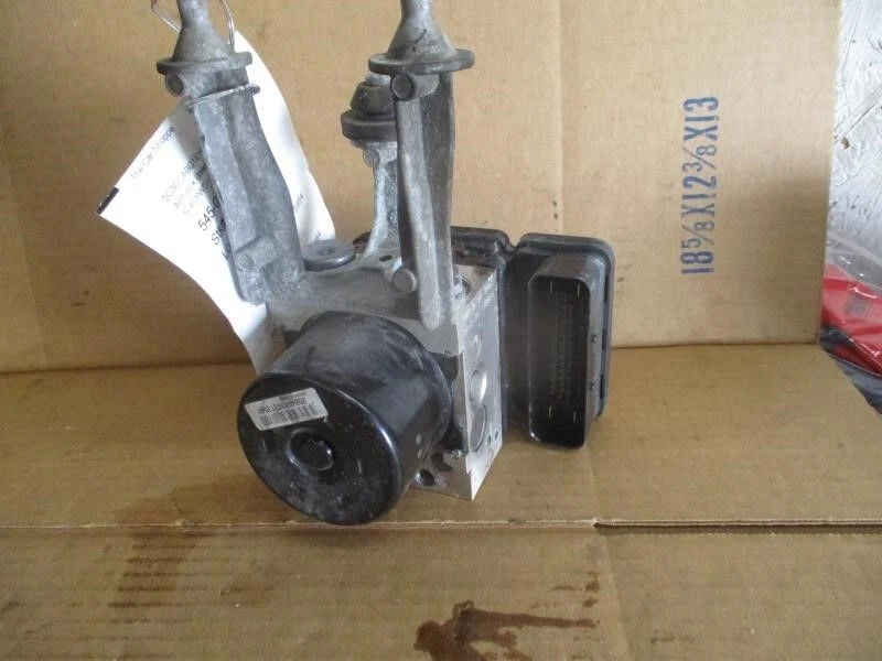 2014 Chrysler 300 3.6L Anti-Lock Brake Pump Control Module Assembly OEM Foto 3 de 4