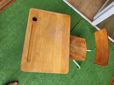 Bureau de bois ancien à un tiroir | Maison Gustave
