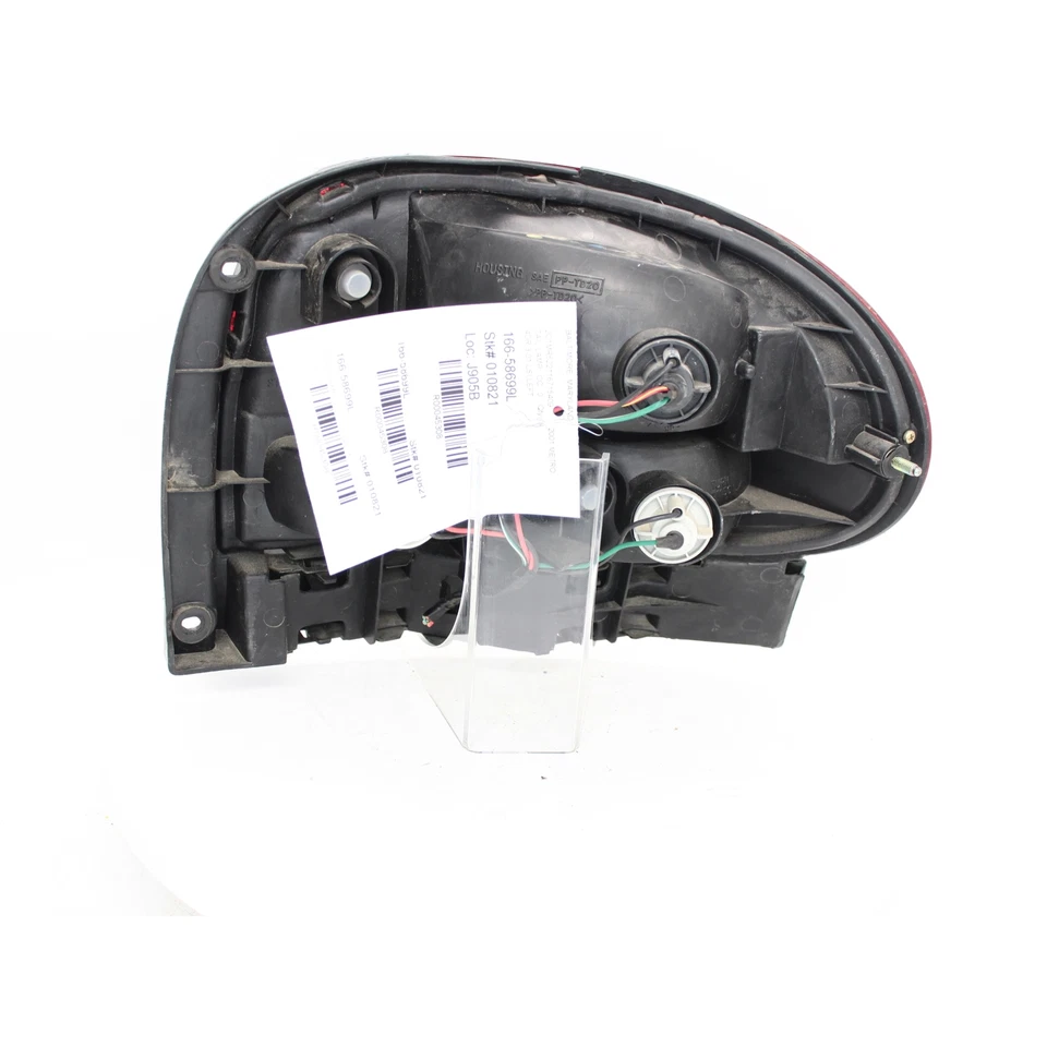 2001 Chevrolet Metro Tail Light Assembly Part Number 91173740 - Image 3 of 4