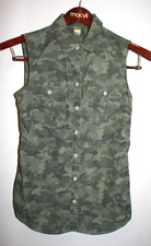 Womens Eddie Bauer Camouflage Camo Button Front Sleeveless Shirt Top Green XS