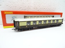 OO GAUGE HORNBY PULLMAN 3RD CLASS COACH NO 35 (LIGHT UP) R4144