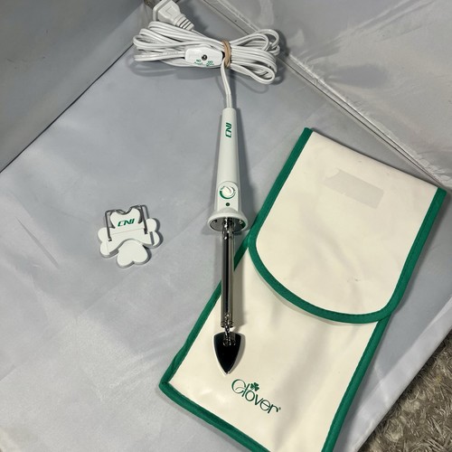 Clover Mini Iron With Stand, Storage Bag