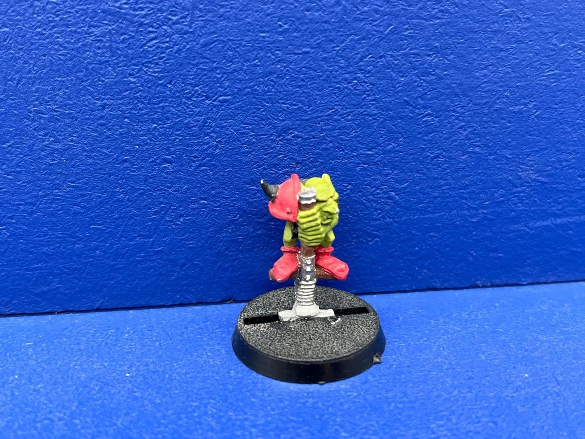 RAR! Goblin with Pogo Stick für Blood Bowl 2nd Edition METALL