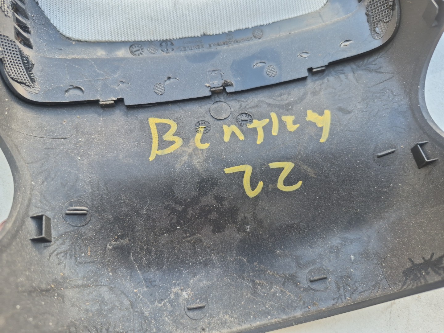 22 Bentley Flyong Spur Under Column Dash Trim Piece Trim 3SD857397 Beluga