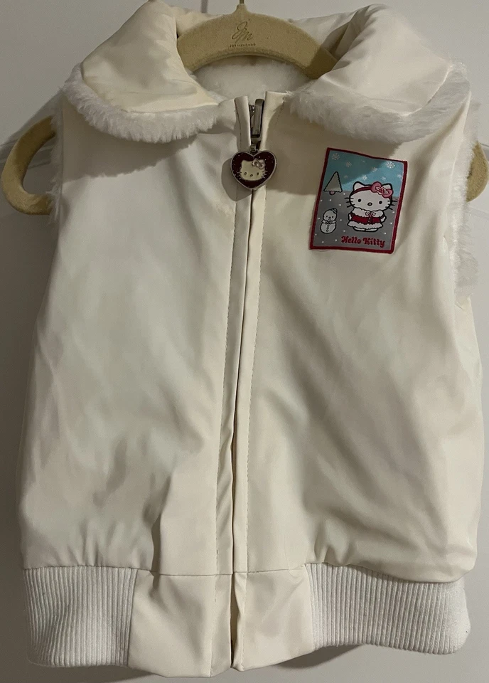 Hello Kitty Girls Reversible Vest Faux Fur Embroidered Patch Zip Front Charm 4Y - Image 4 of 4