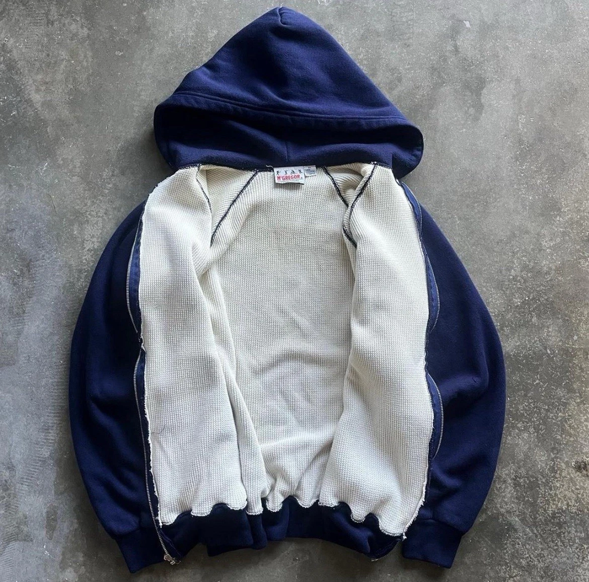 Vintage 1980s faded navy long sleeve waffle knit thermal lined zip up hoodie