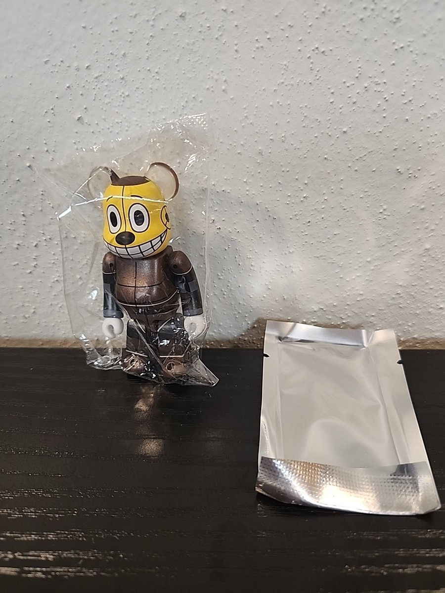 Bearbrick Series 49 The Electric State Netflix.100% Be@rbrick