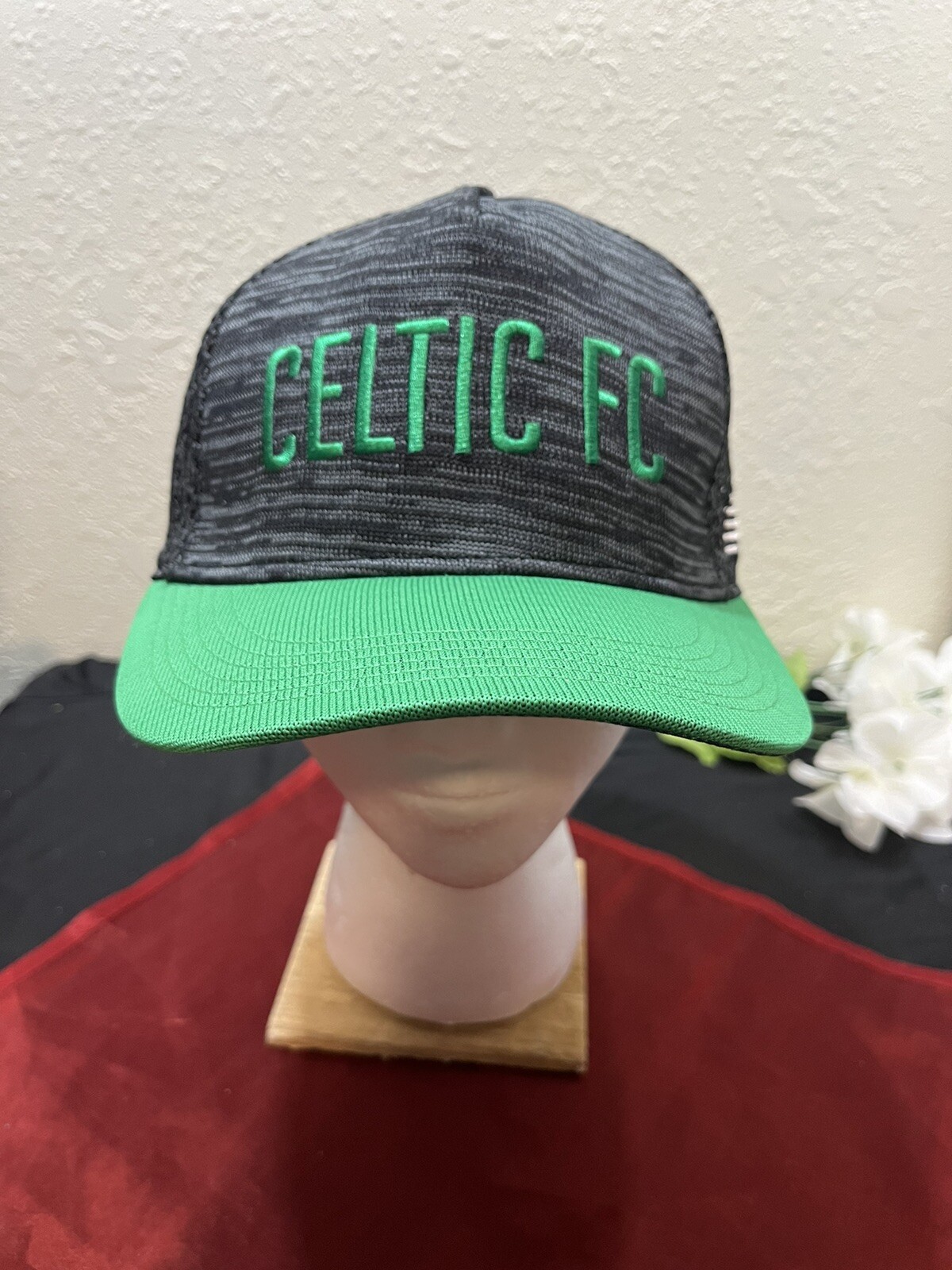 New Balance Mens Celtics FC Football Club Baseball Cap Hat OSFM Snapback Mesh