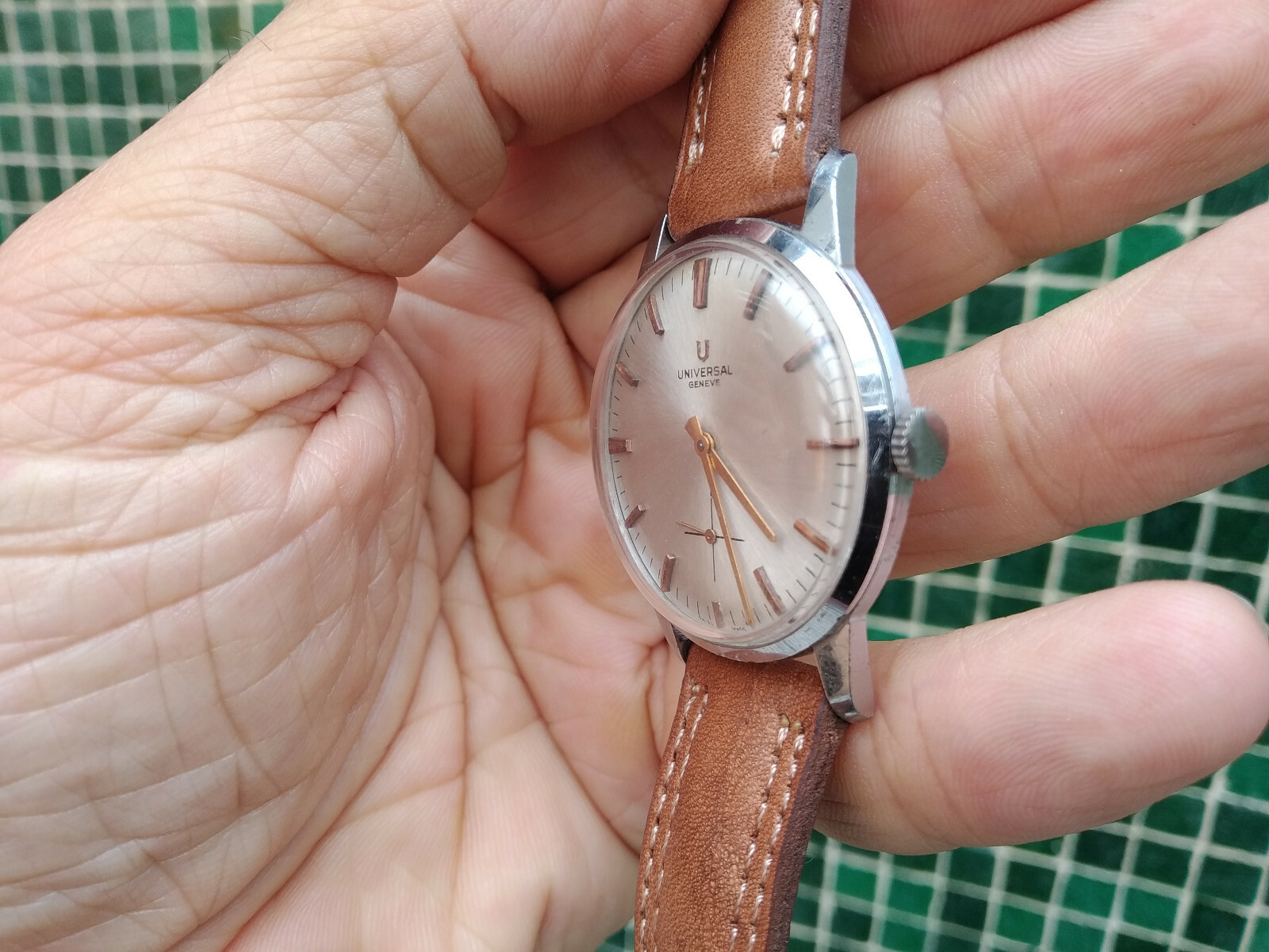 UNIVERSAL GENEVE HAND WIND SUB SECOND ORIGINAL CA… - image 3