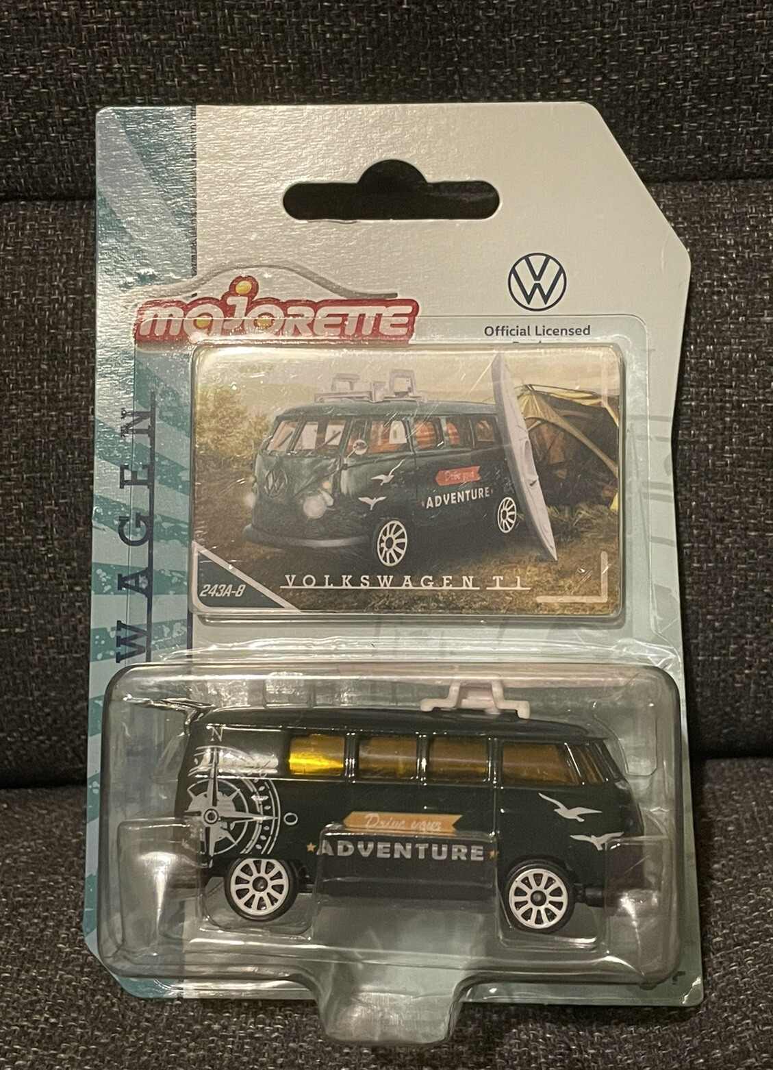 Diecast Majorette Volkswagen T1 VW Transporter Combi Bus Bulli 243A-8 1/64